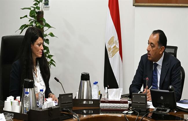 رئيس الوزراء يتابع مع وزيرة التخطيط استعدادات إطلاق السردية الوطنية للتنمية الاقتصادية