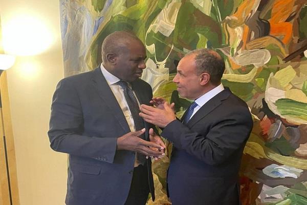 وزير الخارجية يشيد بالتطور اللافت فى العلاقات المصرية البريطانية خلال الفترة الأخيرة 