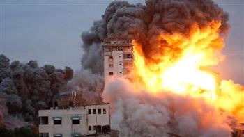 63 شهيدًا في قصف الاحتلال لقطاع غزة بينهم 28 من منتظري المساعدات
