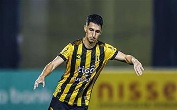 لاعب فلسطيني على رادار الأهلي