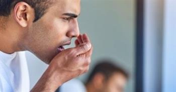 5  أمراض وراء رائحة الفم الكريهة