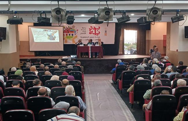بأغنيات وطنية ونقاشات تنويرية.. قصور الثقافة تحيي ذكرى ثورة 30 يونيو بالإسكندرية