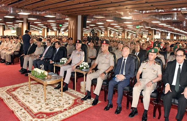 رئيس أركان حرب القوات المسلحة يشهد انطلاق فعاليات المؤتمر العلمي الدولي الخامس للاتصالات