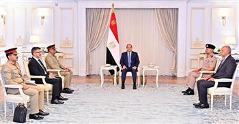 الرئيس السيسي يستقبل رئيس أركان باكستان.. وتناول اللقاء التعاون العسكري وجهود وقف إطلاق النار بغزة"