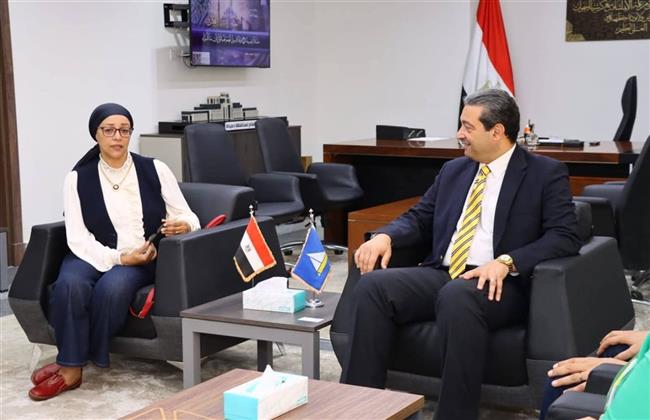محافظ دمياط يبحث مع مساعد وزير الاتصالات سبل تعزيز التعاون المشترك