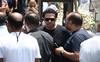 أبرزهم محمود حميدة وبشرى.. نجوم الفن يودعون «صانع الضحكة» لطفي لبيب