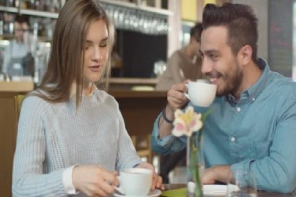 للفتيات الخجولات.. نصائح لنجاح أول مقابلة مع العريس