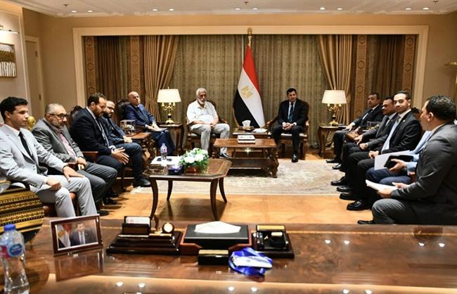 وزير الرياضة يلتقي مجموعة من المستثمرين المصريين لبحث شراكة وطنية 