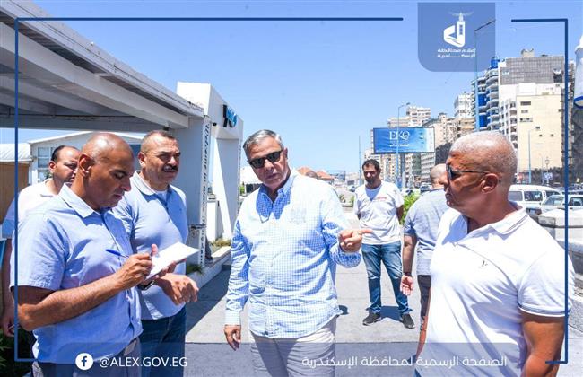 محافظ الإسكندرية يقوم بجولة ميدانية موسعة بطريق الكورنيش.. ويشدد على عدم التهاون مع أي مخالفات