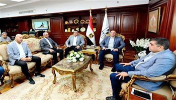 وزير الإسكان يتابع مشروعات "حياة كريمة" في بني سويف
