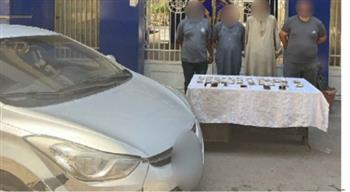 ضبط 4 أشخاص لقيامهم بالاستيلاء على مبلغ مالي من آخر بالقاهرة