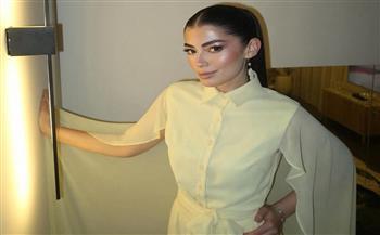 ليلى زاهر تتألق بجمبسوت ناعم 