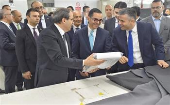 وزير الاستثمار يشارك في وضع حجر الأساس لمصنع البرم الجديد بشركة للمنسوجات بالعاشر من رمضان