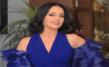 بعد مطالبتها بالدعاء لها.. وفاة والدة الفنانة هبة عبد الغني