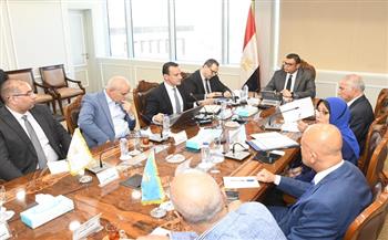 وزير الإسكان: طرح الرؤى الخاصة بعمل "تنظيم السوق العقارية" و "العقار المصري" على القطاع الخاص