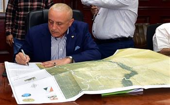 محافظ الأقصر يعتمد خريطة الحدود الإدارية الجديدة للمحافظة لزيادة الموارد وتعزيز التنمية
