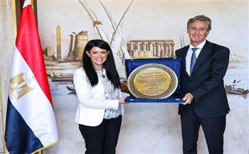 وزيرة التخطيط تتوجه بالشكر لممثل برنامج الأمم المتحدة الإنمائي على مساهماته في دفع العلاقات المشتركة