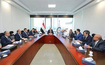 وزير البترول يناقش مشروع المسح الجوي لتحديث خرائط الثروات التعدينية بمصر