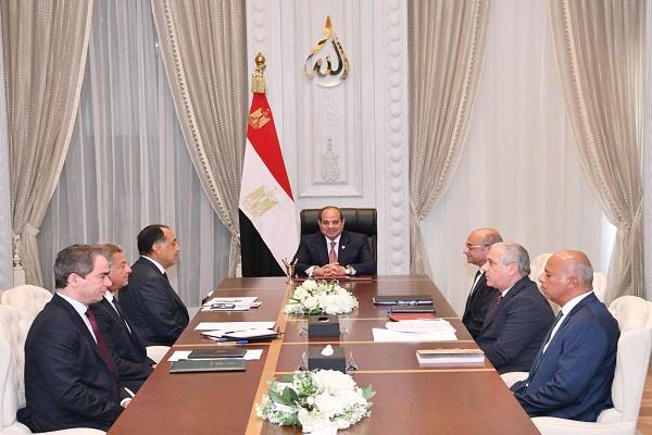 الرئيس السيسي يشيد بالدور الحيوي الذي يضطلع به الإعلام المصري في بناء الشخصية الوطنية