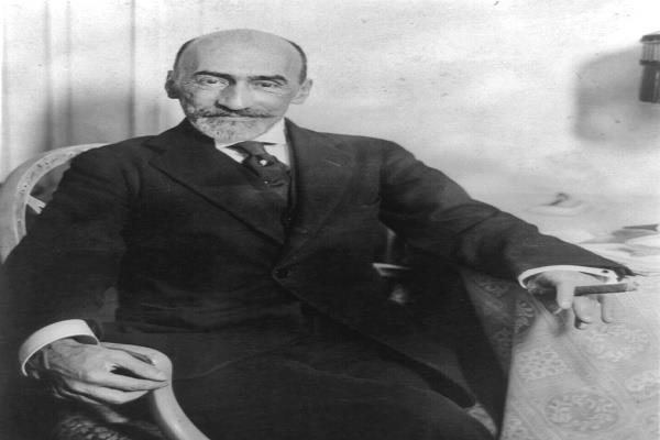 خاثينتو بينافينتي.. سيد المسرح الإسباني الحديث بـ 170 مسرحية