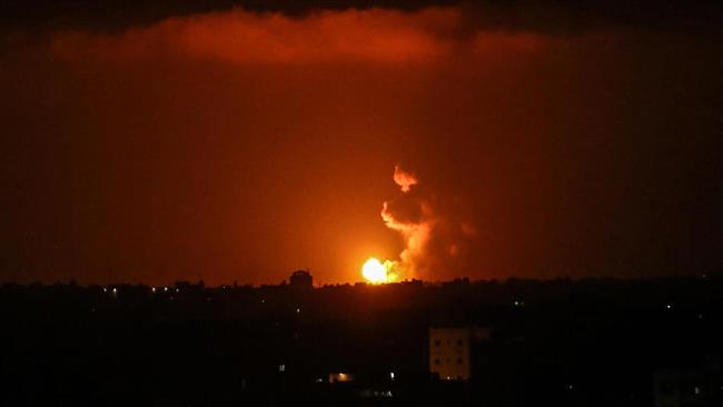 إعلام فلسطيني: طائرات الاحتلال تشن غارات على وسط خان يونس جنوبي القطاع