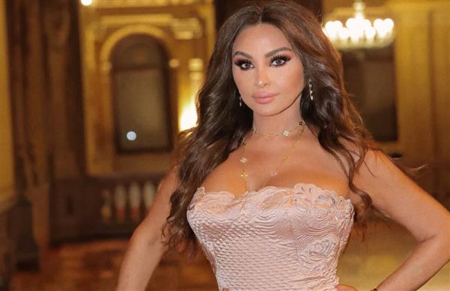 إليسا بإطلالة  راقية في حفل زفاف