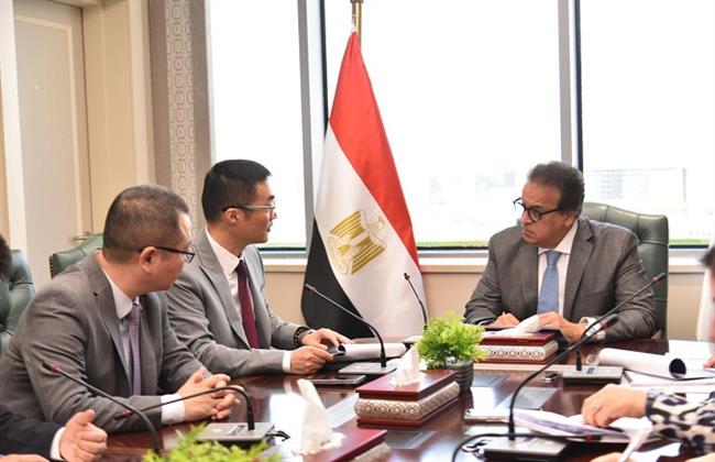 وزير الصحة يبحث مع رئيس «هواوي» تعزيز التعاون في الذكاء الاصطناعي والتحول الرقمي