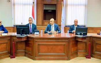 وزير التربية والتعليم يعقد اجتماعًا مع مديري ووكلاء مديريتي الجيزة والقاهرة