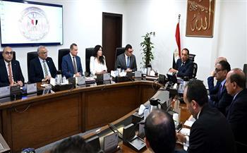 رئيس الوزراء يستعرض الفرص الاستثمارية ببعض الأراضي الفضاء على كورنيش النيل