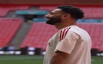 محمد صلاح يتفقد ملعب ويمبلي قبل لقاء كريستال بالاس ضد ليفربول.. فيديو