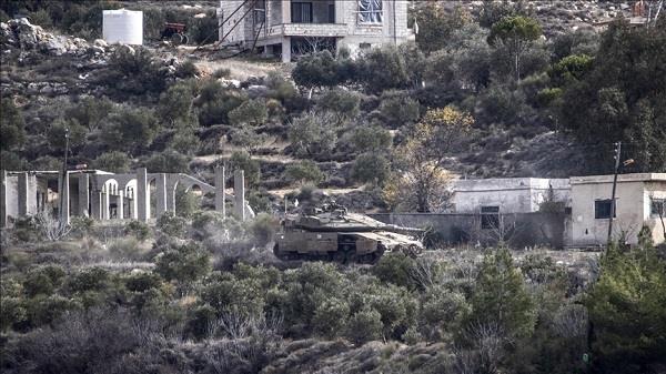 إعلام سوري: الاحتلال الإسرائيلي ينفذ عمليات مداهمة في قرية طرنجة بالقنيطرة