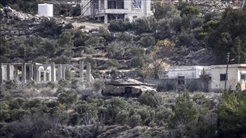 إعلام سوري: الاحتلال الإسرائيلي ينفذ عمليات مداهمة في قرية طرنجة بالقنيطرة
