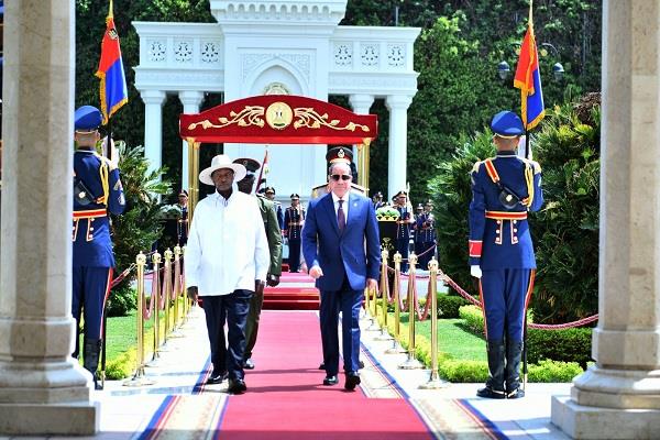الرئيس السيسي: نعول على جهود اللجنة السباعية برئاسة أوغندا للتوصل إلى توافق بين دول حوض النيل