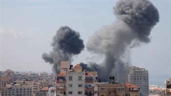 إعلام فلسطيني: ارتفاع عدد الشهداء إلى 4 جراء قصف الاحتلال منزلا بحي الزيتون بغزة