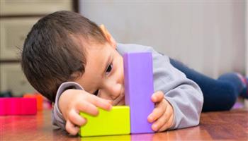 علامات التوحد لدى الأطفال .. لا تهملها