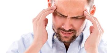 هل تعانى منه .. تعرف على أعراض الصداع المستمر