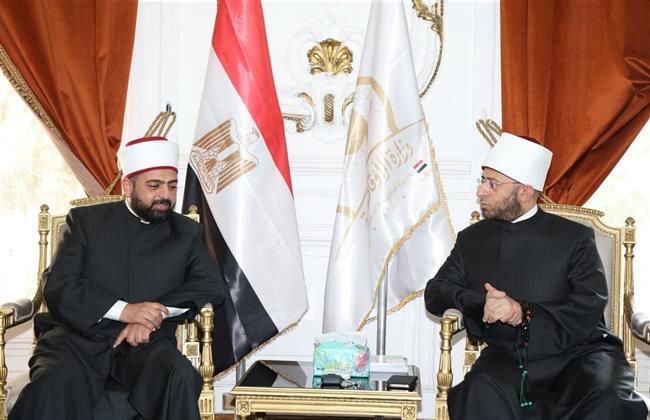 وزير الأوقاف ومفتي الأردن يتبادلان الرؤى حول القضايا الدينية والفكرية المعاصرة