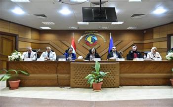 نائب وزير الصحة تستعرض المؤشرات السكانية وخطط التنمية لتعزيز الأهداف الصحية والسكانية