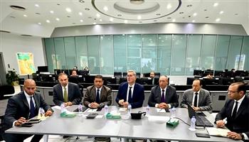وزير البترول في زيارة مفاجئة لمركز التحكم لمتابعة تدفقات الغاز مع الموجة الحارة