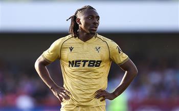 وكيل اللاعب: إبيريشي إيزي يفضل الانضمام إلى أرسنال بدلا من توتنهام  