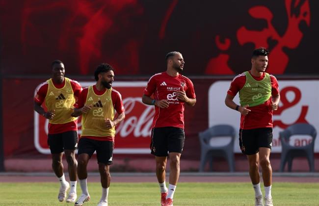 الأهلي يختتم استعداداته لمباراة فاركو في الدوري الممتاز   