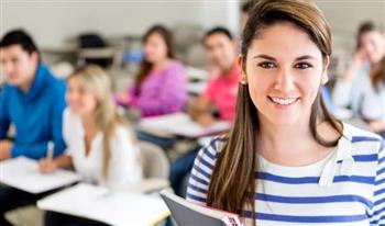 قبل بدء الدراسة.. خطوات ذهبية لتعليم ابنتك إتيكيت الأناقة والرقي في الجامعة| خاص