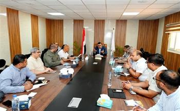 وزير الإسكان يعقد اجتماعا لمتابعة موقف تنفيذ المشروعات التنموية بالساحل الشمالي الغربي