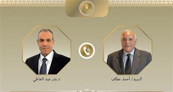 وزير الخارجية يستعرض مع نظيره الجزائري مسارات التعاون الثنائي وآفاق تطويرها