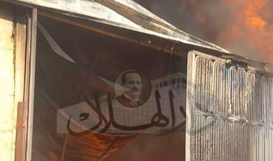 الحماية المدنية تواصل مكافحة حريق مخزن فى بولاق أبو العلا
