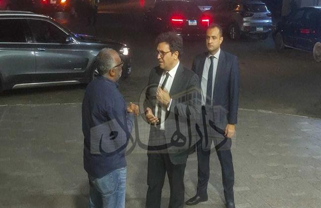 وزير الثقافة يقدّم واجب العزاء في الروائي صنع الله إبراهيم