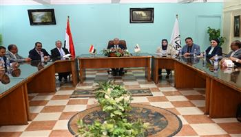 الوزير: الصناعة مستعدة لتبني أي بحث علمي قابل للتطبيق يجذب استثمارات جديدة