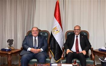 وزير العمل يبحث مع قنصل مصر في الرياض التعاون في الملفات المُشتركة