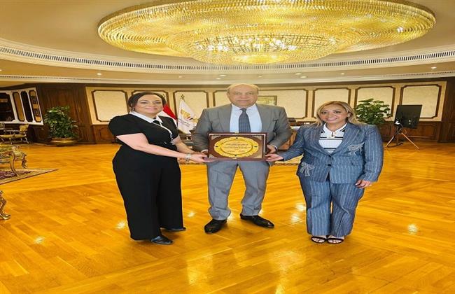 وزير الطيران المدني: نولي اهتمامًا كبيرًا بالتواصل مع أبناء الوطن في الخارج