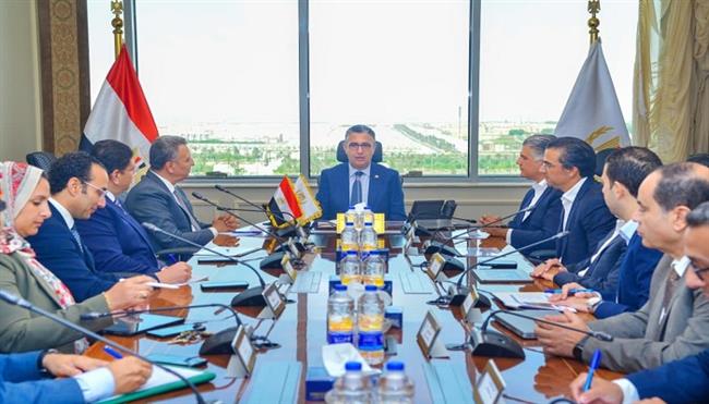 وزير التموين يتابع الموقف التنفيذي للمستودع الاستراتيجي العملاق بالأقصر